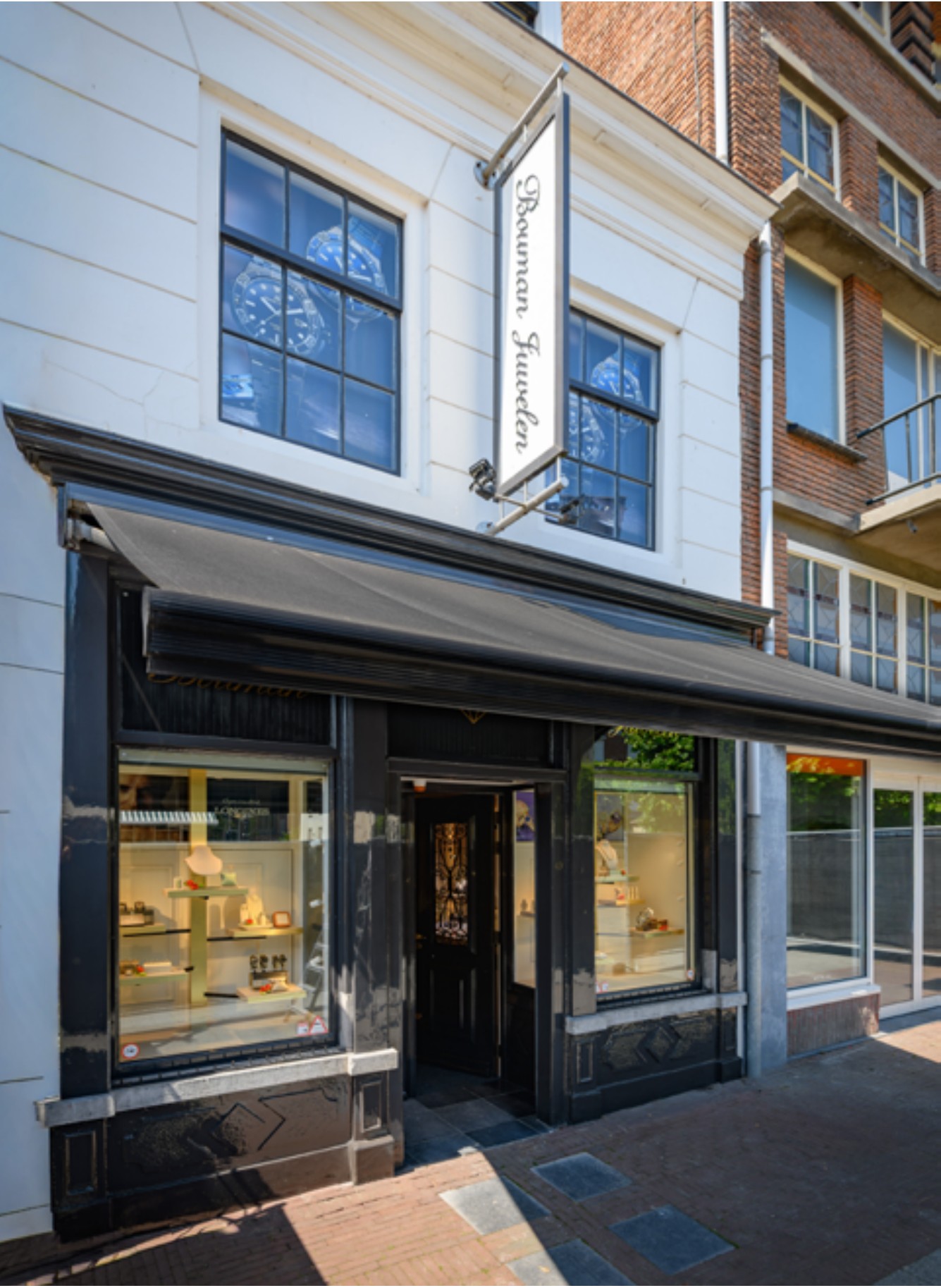 De winkelpui van Bouman Juwelen aan de Markt in Culemborg